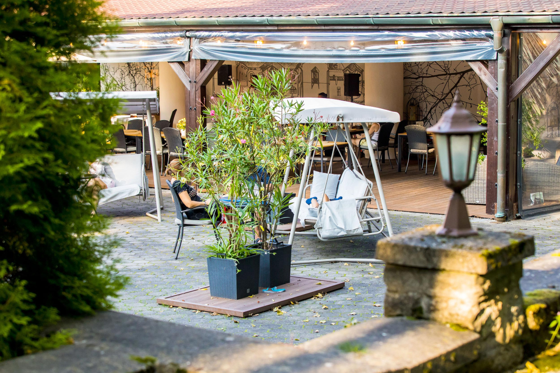 Hotel Bankov Garden Restaurant