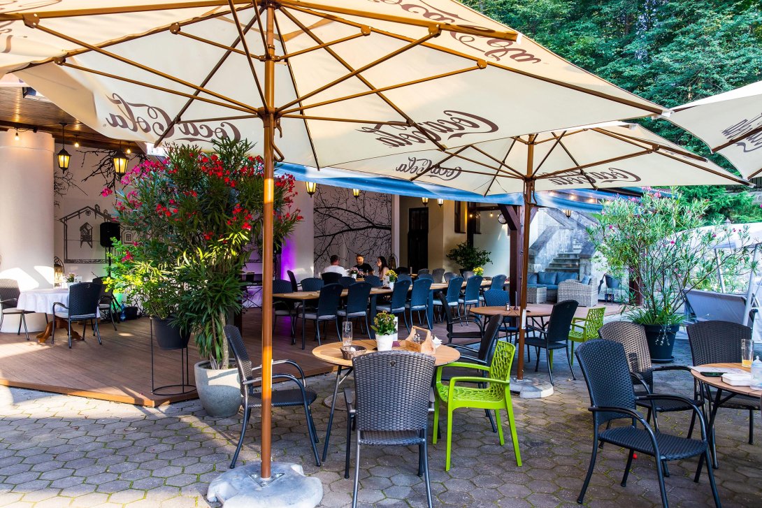 Hotel Bankov Garden Restaurant